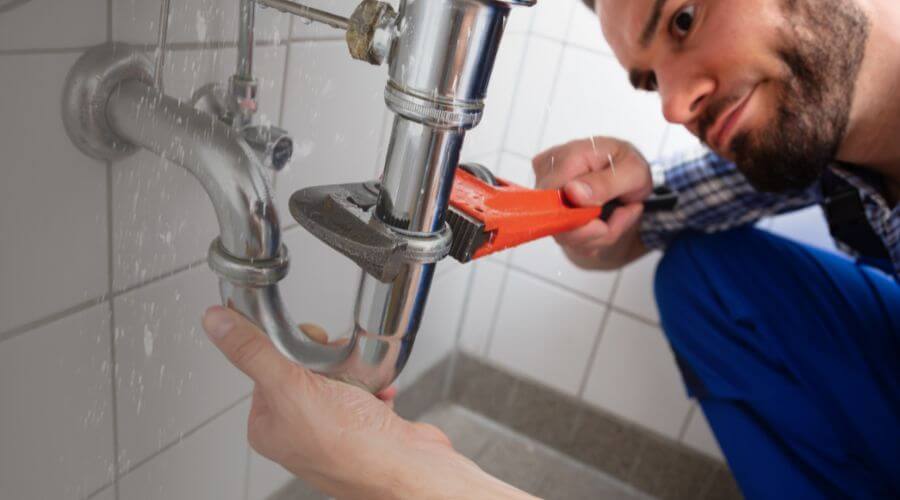 Expert burst pipe repair services in Glen Ferris, WV
